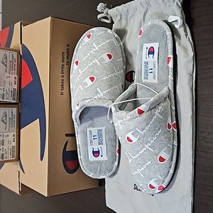 2/$40 NEW IN BOX MENS SIZE 11 CHAMPION SLEEPOVER SCRIPT GREY SLIPPERS / DUST BAG